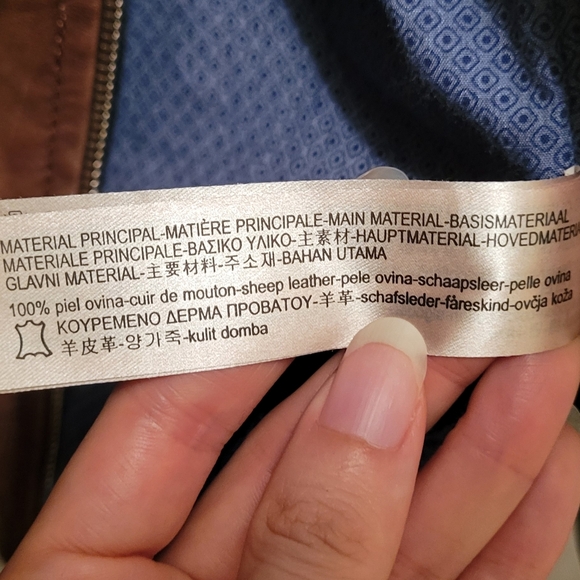 Massimo Dutti genuine leather moto jacket in size XS. - Picture 15 of 16